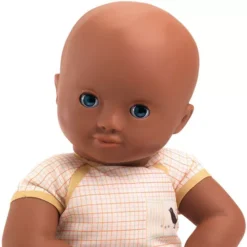 Djeco Babypop Pomea - Yellow - 32 Cm -Djeco Speelgoed djeco babypop pomea yellow 32 cm 2