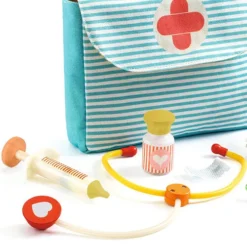 Djeco Dokterstas Pomea - 7-delig 3 Djeco Dokterstas Pomea - 7-delig -Djeco Speelgoed djeco dokterstas pomea 7 delig 3