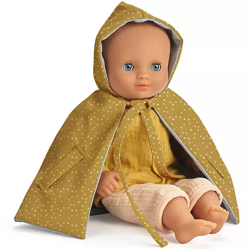 djeco poppenregencape pomea - spring - 32 cm Djeco Poppenregencape Pomea - Spring - 32 Cm -Djeco Speelgoed djeco poppenregencape pomea 32 cm 2