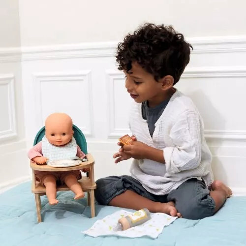 djeco poppenvoedingsset pomea - 7-delig Djeco Poppenvoedingsset Pomea - 7-delig -Djeco Speelgoed djeco poppenvoedingsset pomea1